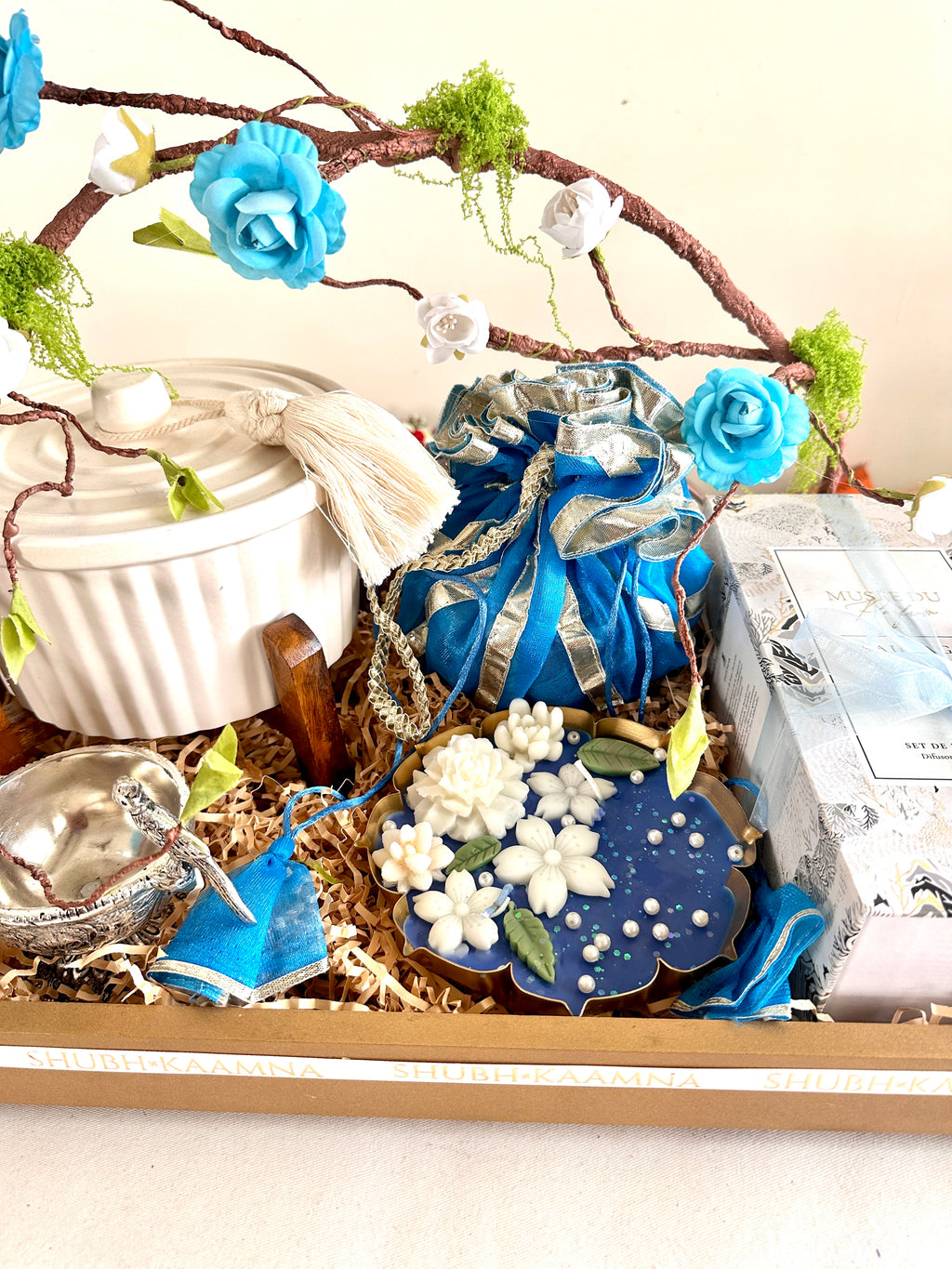 Unique wedding return gift