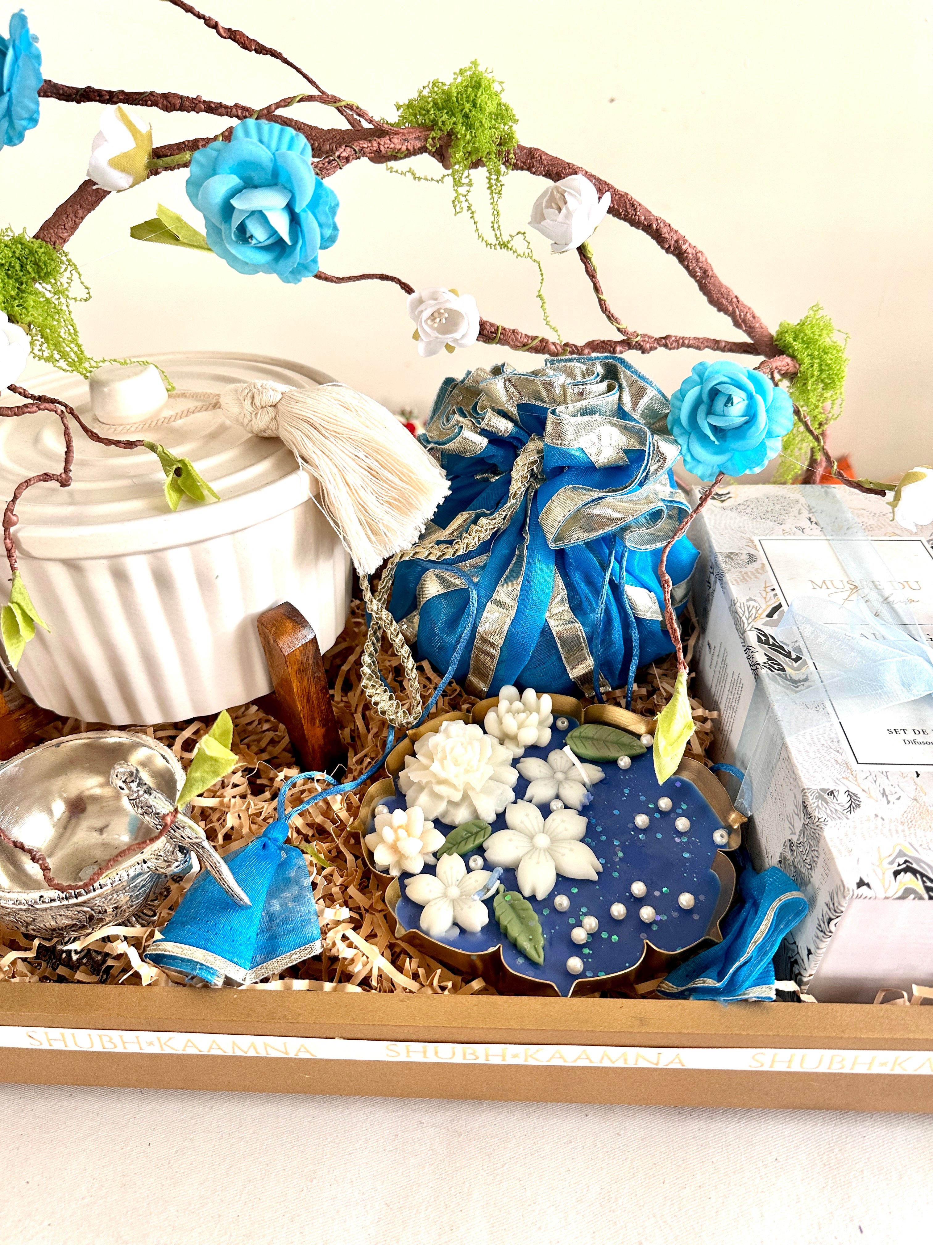 Unique wedding return gift